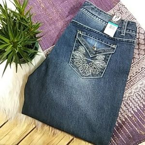 NWT Date Night Fit Nine West Annette Capri 33/16